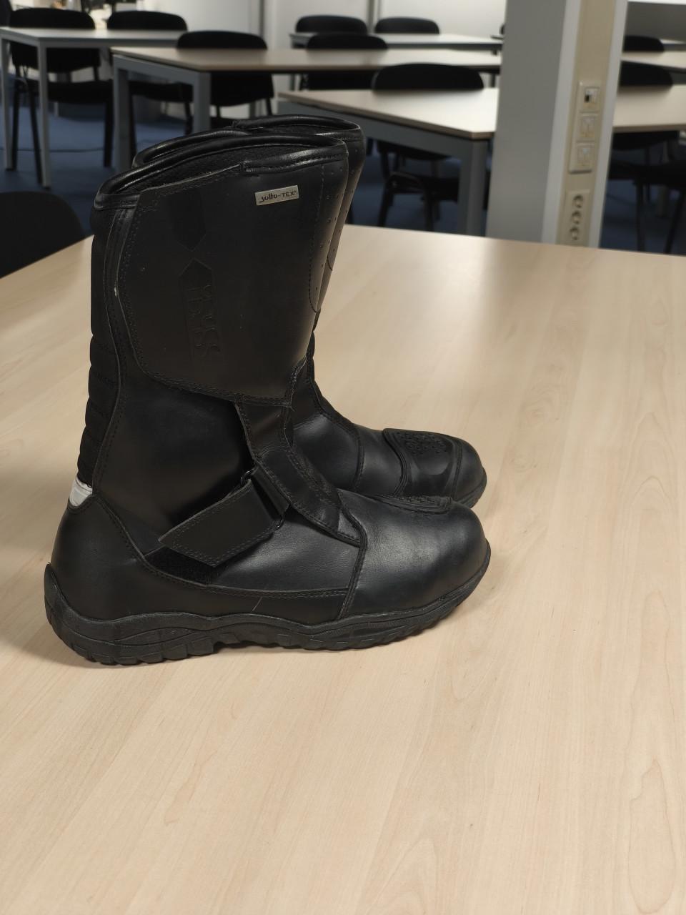 Te koop nette motorlaarzen.