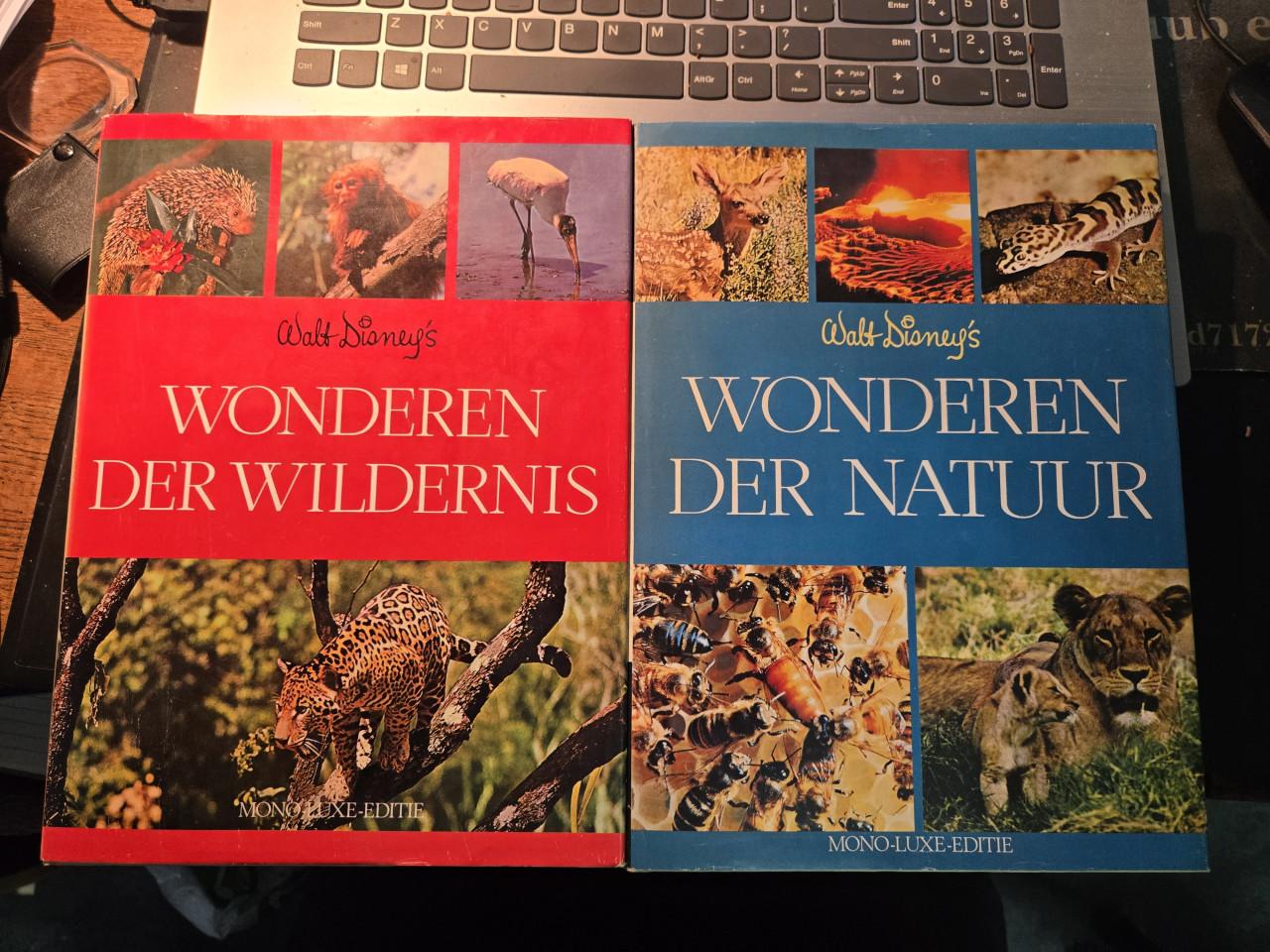 Twee boeken  van Walt Disney's True-Life Adventures-filmserie. 1975