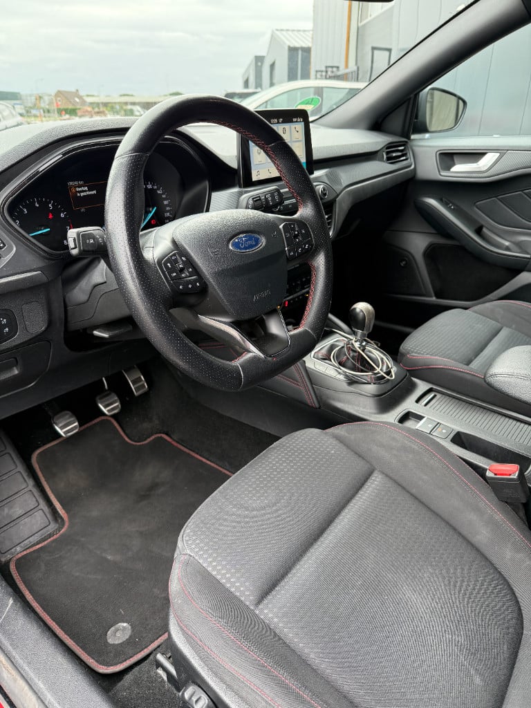 Ford Focus 1.0 ecoboost st line business