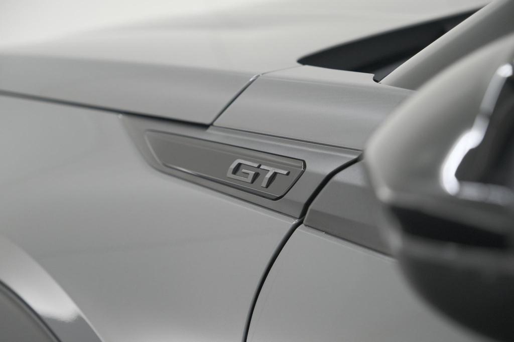 Peugeot 2008 puretech 130 eat8 gt | 360 camera | stoelmassage | adaptieve c