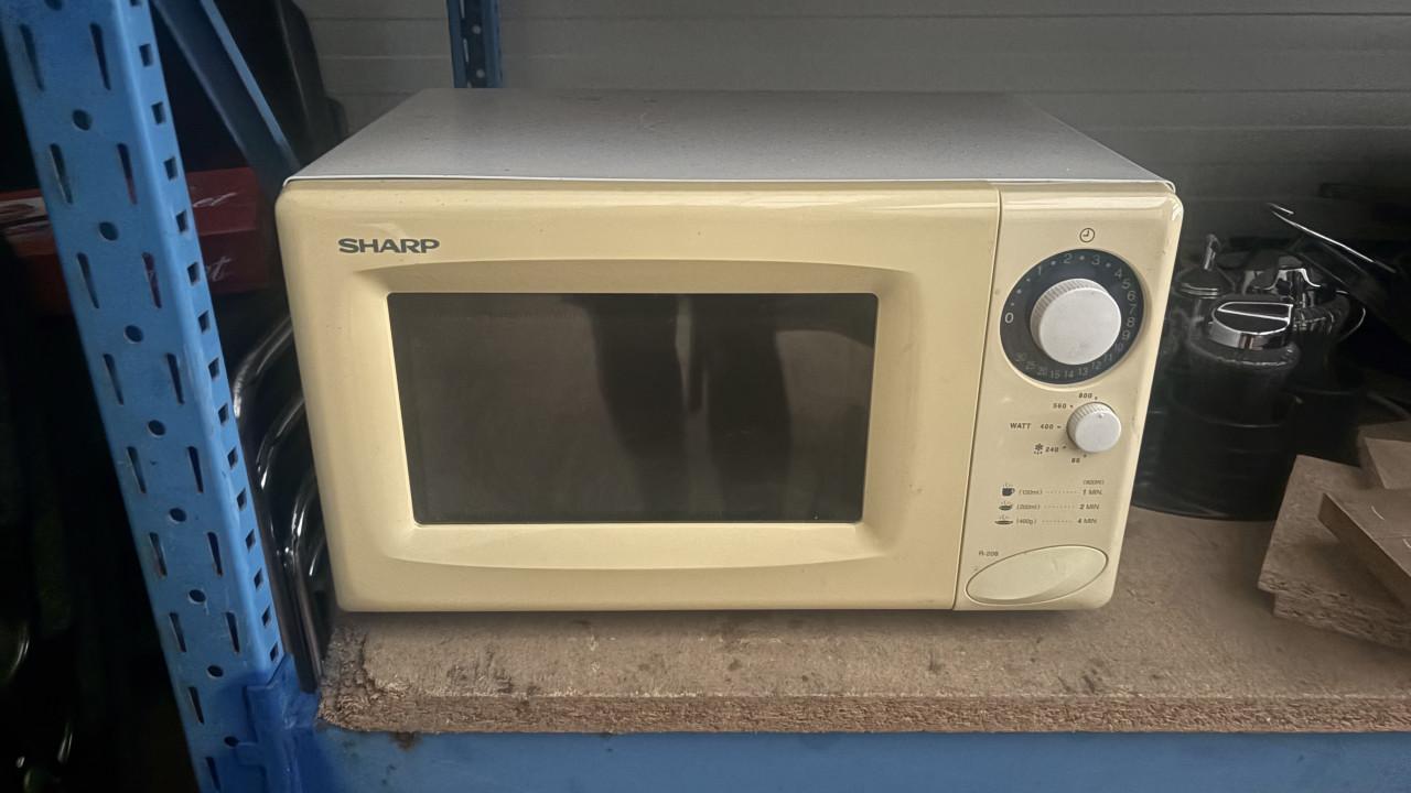 Mircowave R 208
