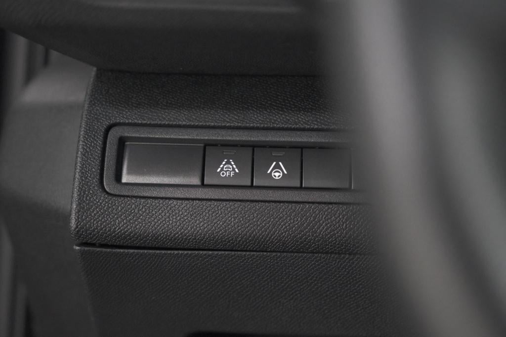 Peugeot 3008 puretech 130 eat8 gt | dodehoekdetectie | adaptieve cruise con