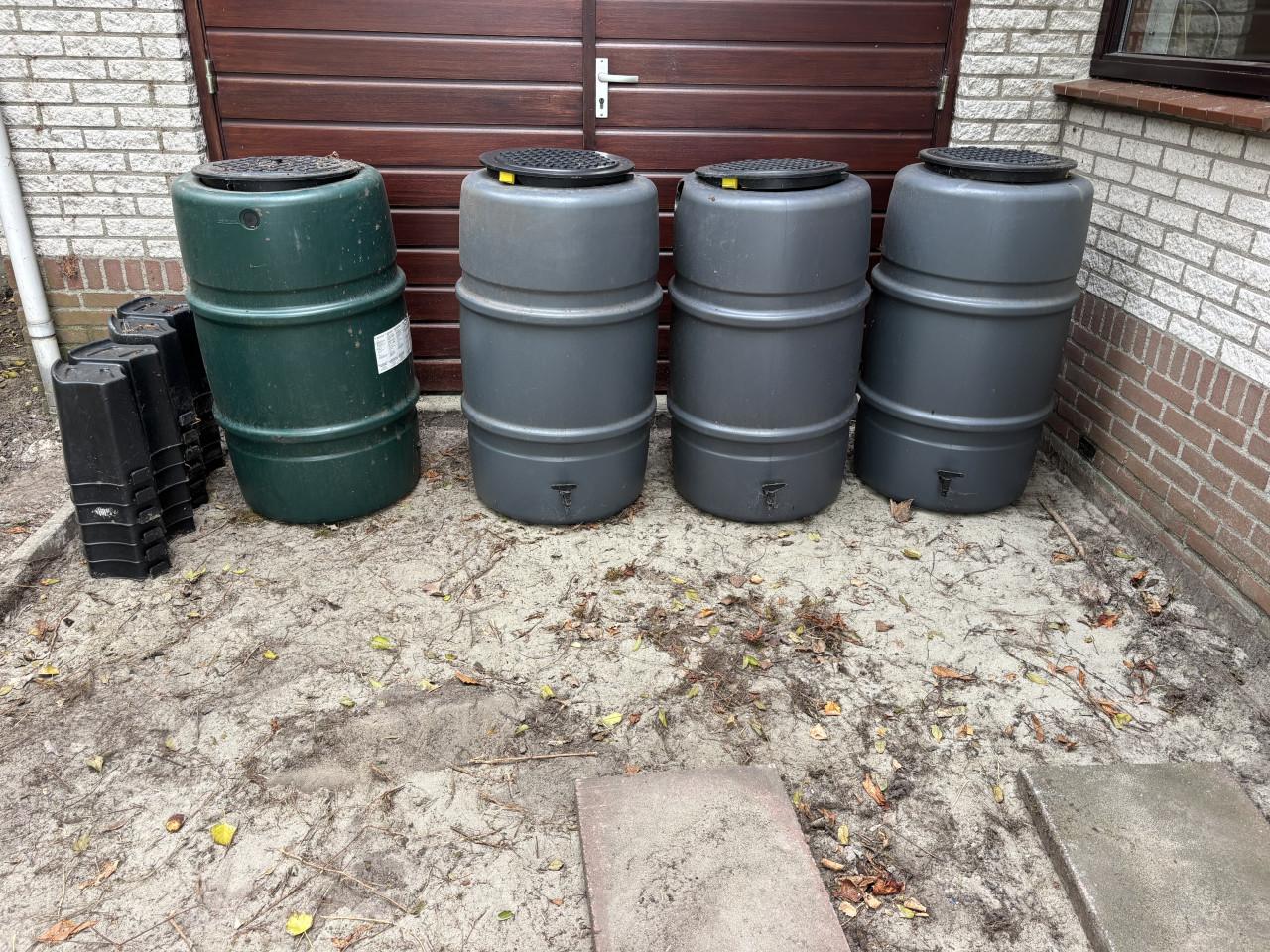 4 x Harcostar regenton 227 liter