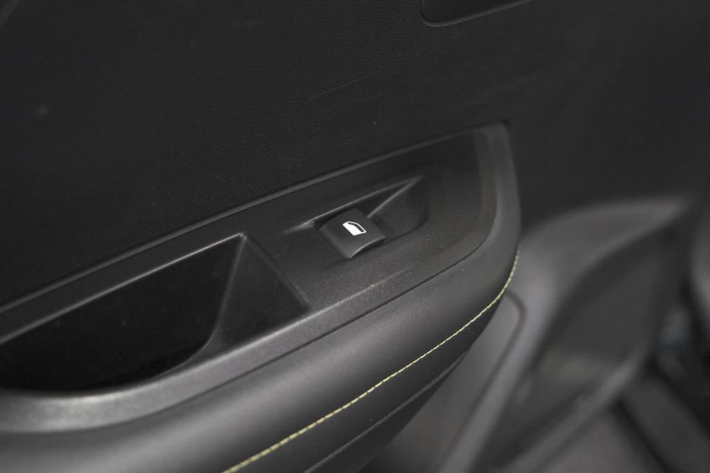 Peugeot 2008 puretech 130 gt-line | camera | adaptieve cruise control | all