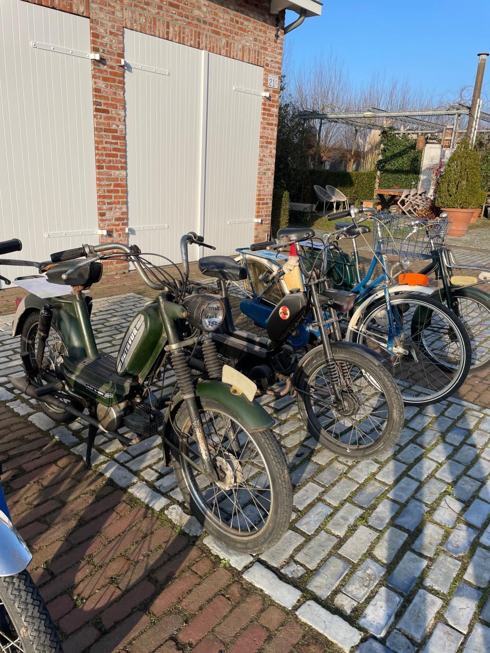 Brommertjes 10 stuks in 1 koop 2000€