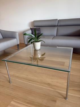 Mooie glazen salontafel