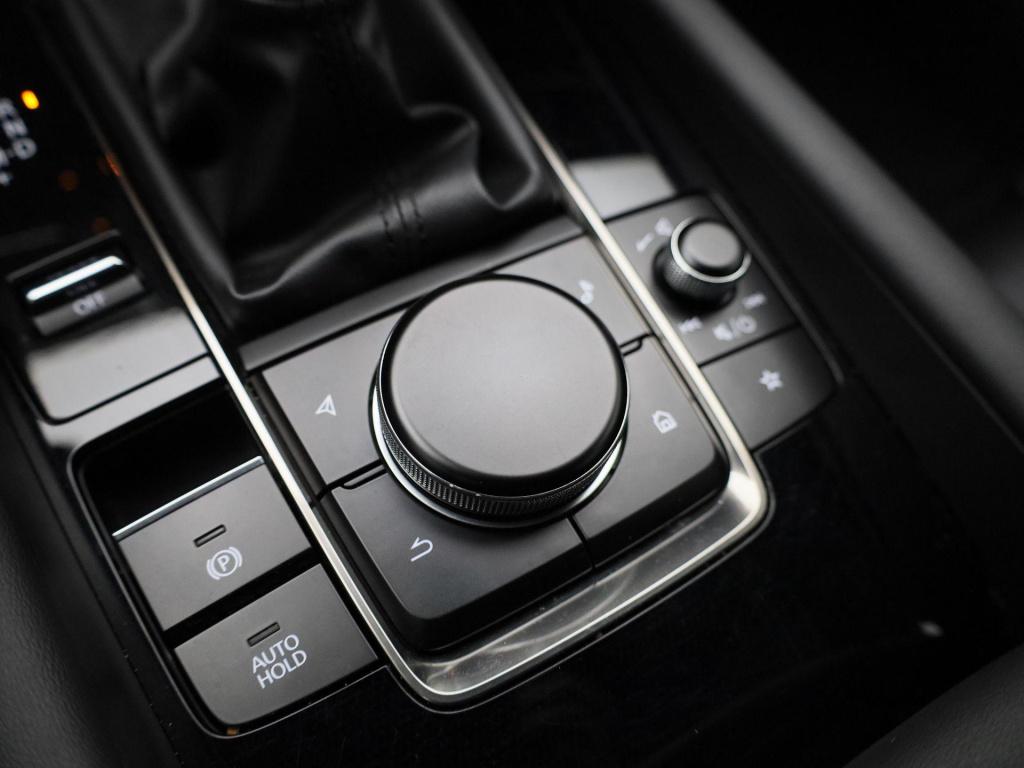 Mazda 3 2.0 e-skyactiv-g m hybrid 122 luxury | automaat | bose | apple carp
