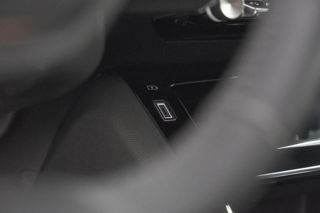 Peugeot 208 1.2 hybrid 110 e-dcs6 allure | apple carplay | parkeersensoren 