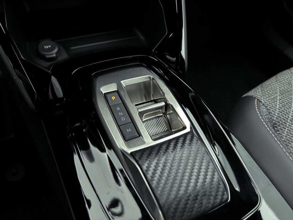 Peugeot 2008 hybrid 136 pk automaat allure