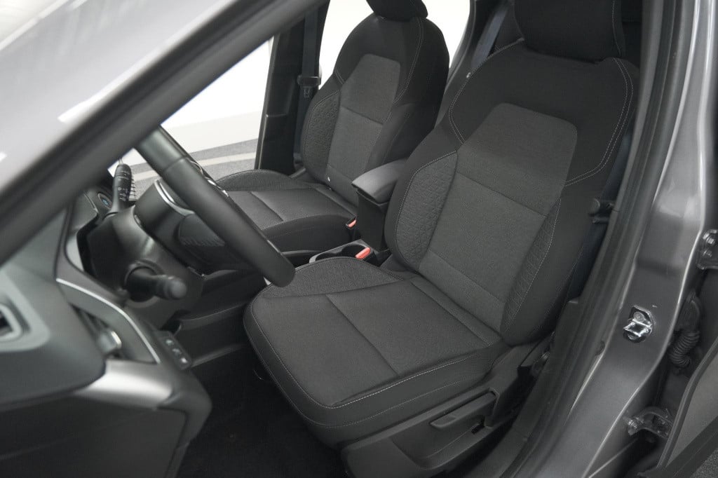Renault Captur 1.6 e-tech full hybrid 145 techno | trekhaak | navigatie | p