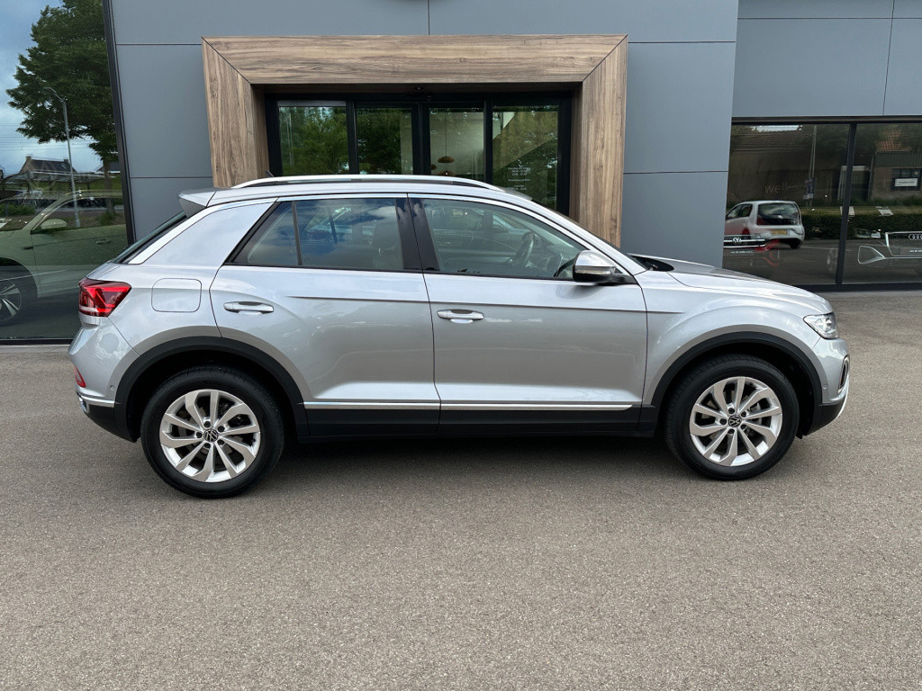 Volkswagen T-roc 1.5 tsi 150pk dsg style | dode hoek | camera | keyless | e