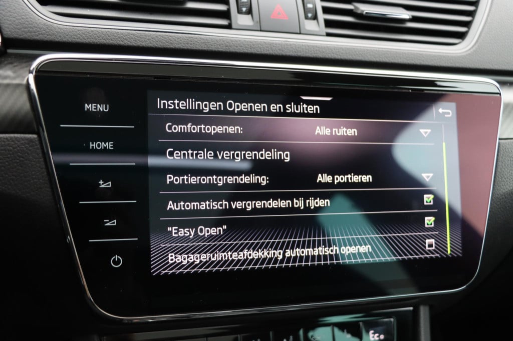 Skoda Superb 1.4 tsi iv sportline business 218pk dsg6