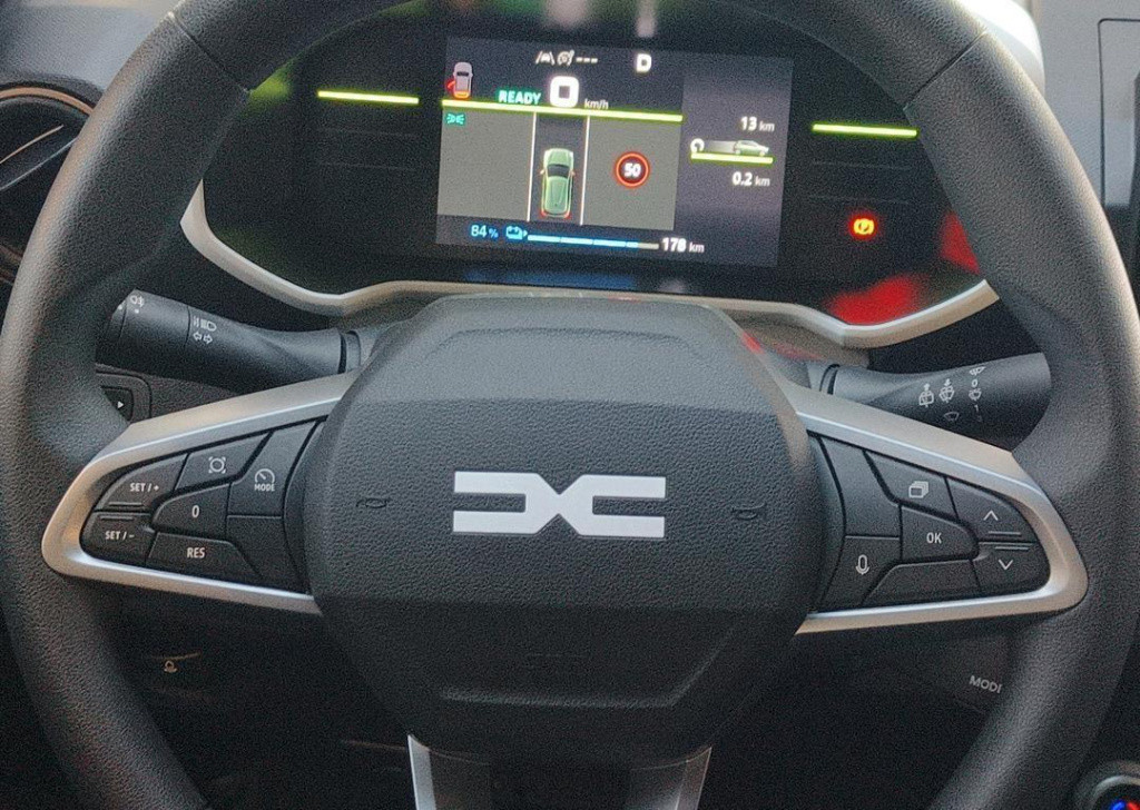 Dacia Spring extreme 65 - dc lader 30 kwh