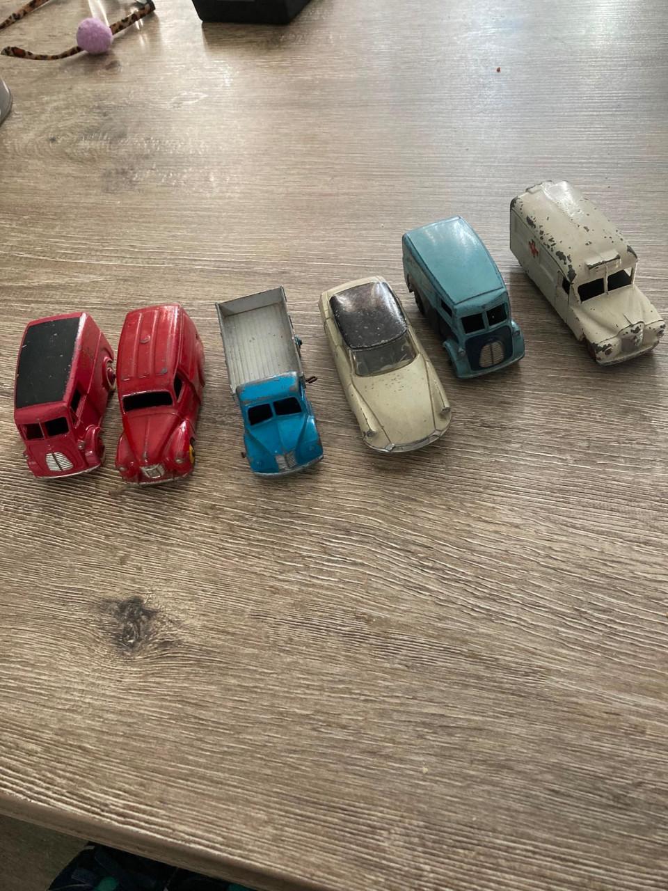 Dinky toys 6 stuks