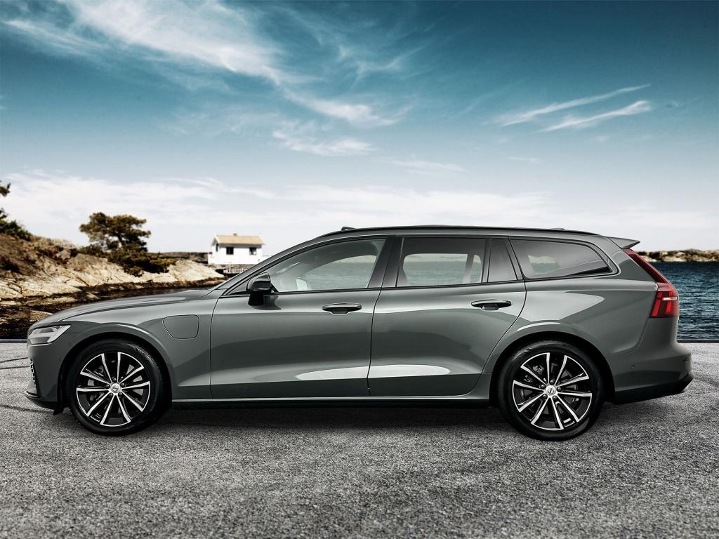 Volvo V60 t8 455pk recharge ultra dark| adap.cruise| pano| trekhaak| 360cam