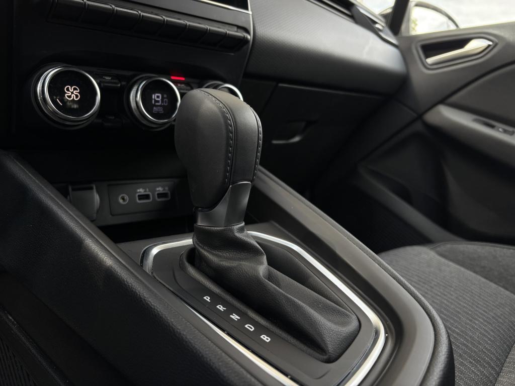Mitsubishi Colt automaat 1.6 hev first edition/ trekhaak