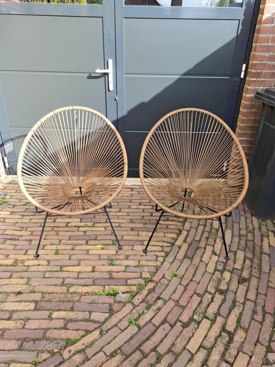 2 draadstoelen