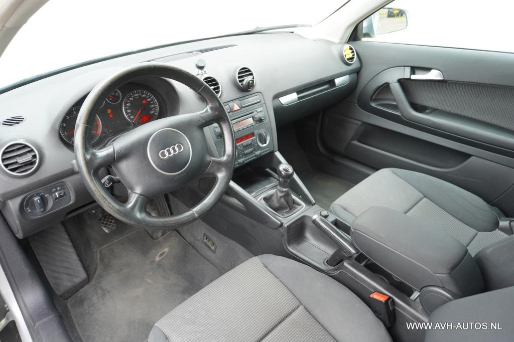 Audi A3 1.6 attraction