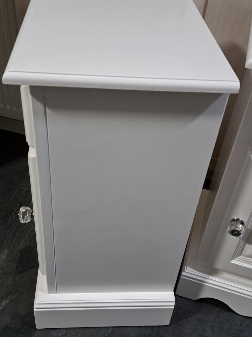 2 mooie stijlvolle vintage nachtkastjes