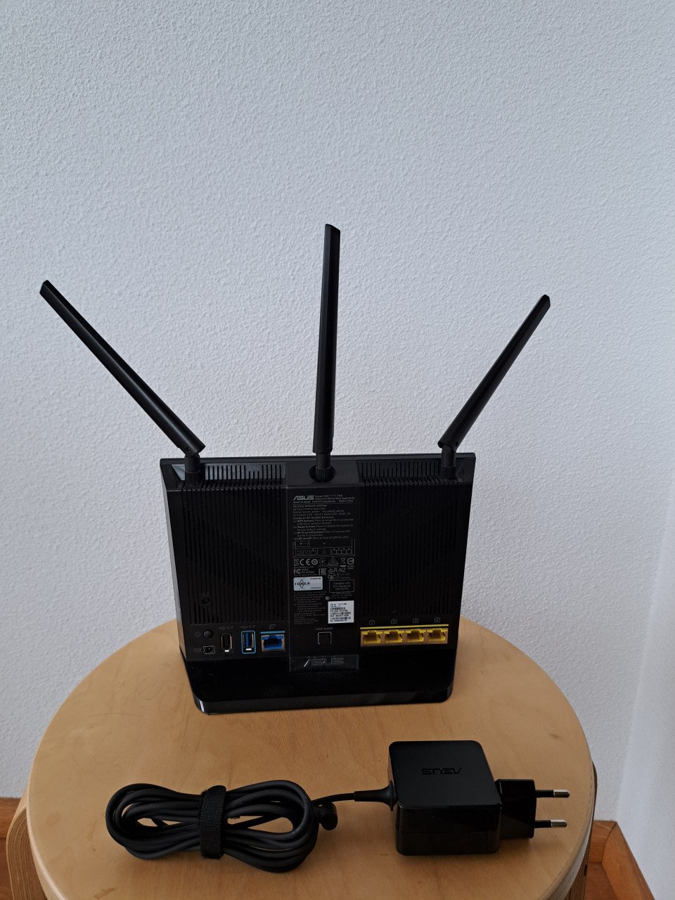 Asus RT-AC68U Dual-band Gigabit Router