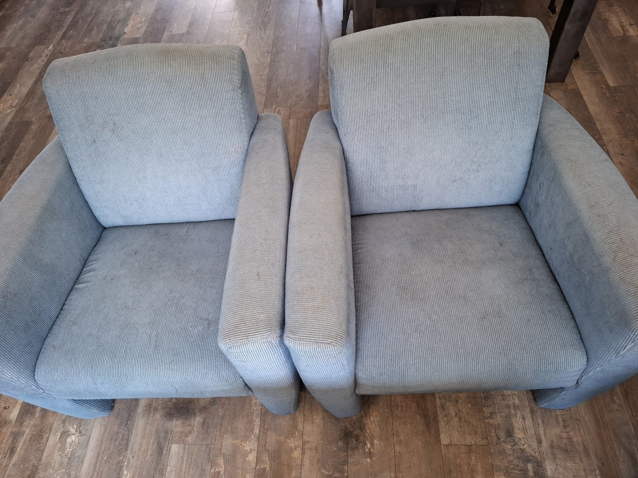 3-zitsbank en 2 stoelen