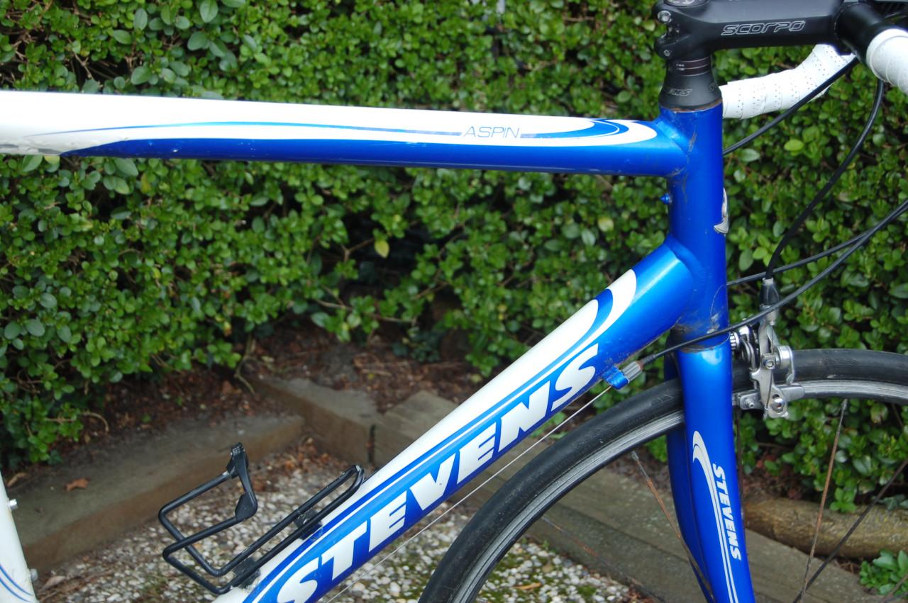 RACEFIETS  , Steevens  * * *