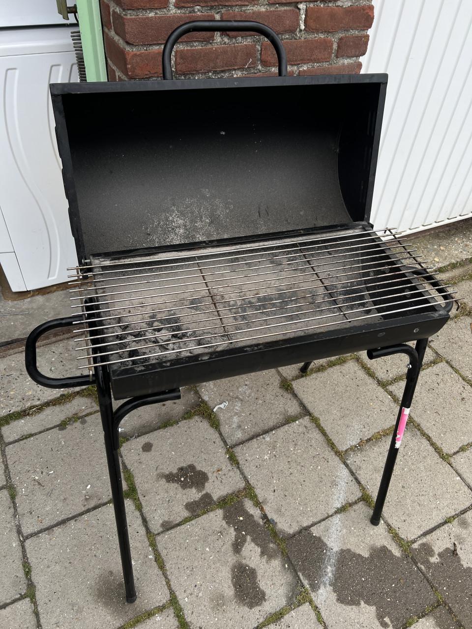 BBQ/Houtskoolbarbecue  Zwart nieuwprijs €99,-