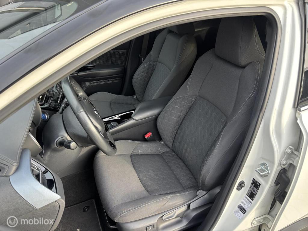 Toyota C-hr 1.8 hybrid bi-tone