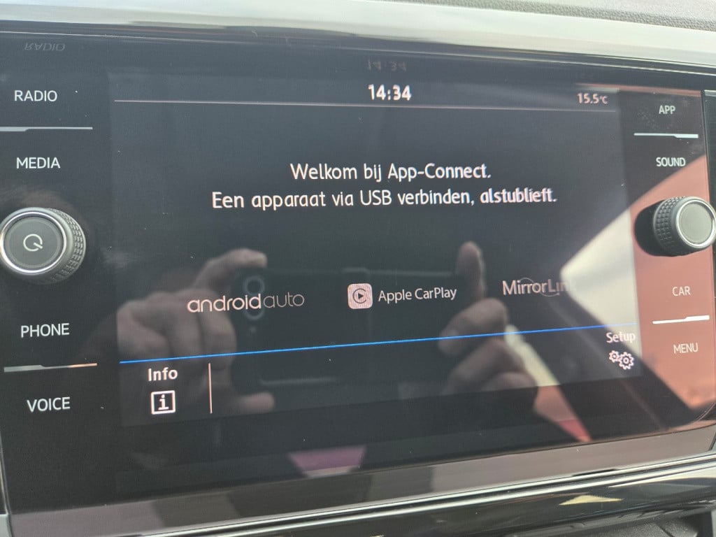 Volkswagen T-cross 1.0 tsi 115pk t-cross life r-design | trekhaak | camera