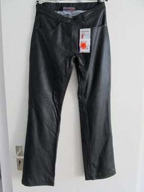 Nieuwe leren dames broek, niergordels en rugprotectoren
