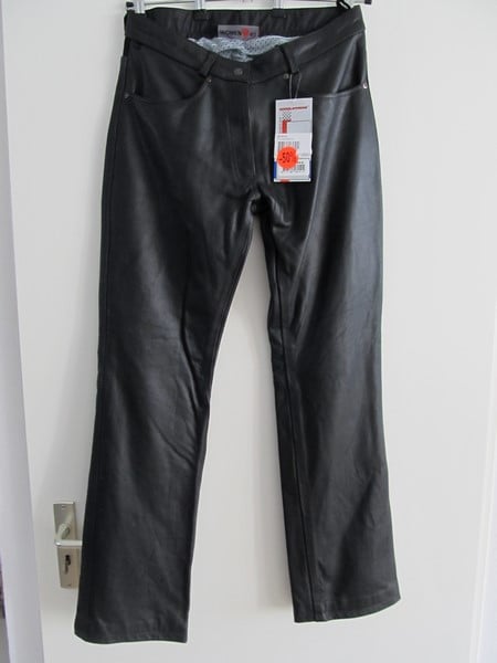 Nieuwe leren dames broek, niergordels en rugprotectoren