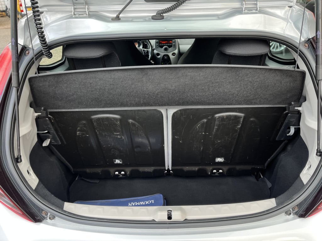 Toyota Aygo 1.0 vvt-i x-fun | airco | radio | bluetooth