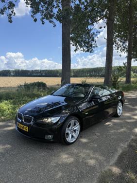 BMW 325i Cabrio (E93) Automaat | 145.000 km | Nieuwe APK | Trekhaak