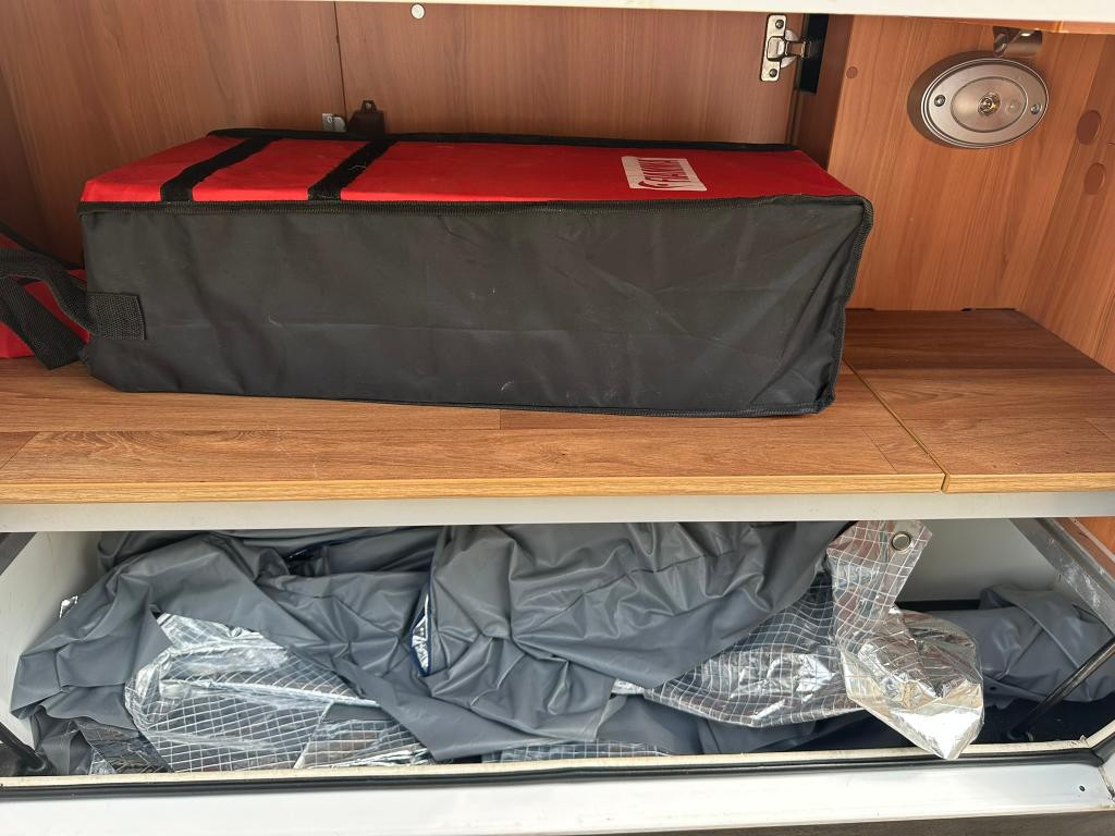 Hymer Onbekend b 778 sl c1 rijbewijs | jaar apk | jaar bovag | afleverbeurt