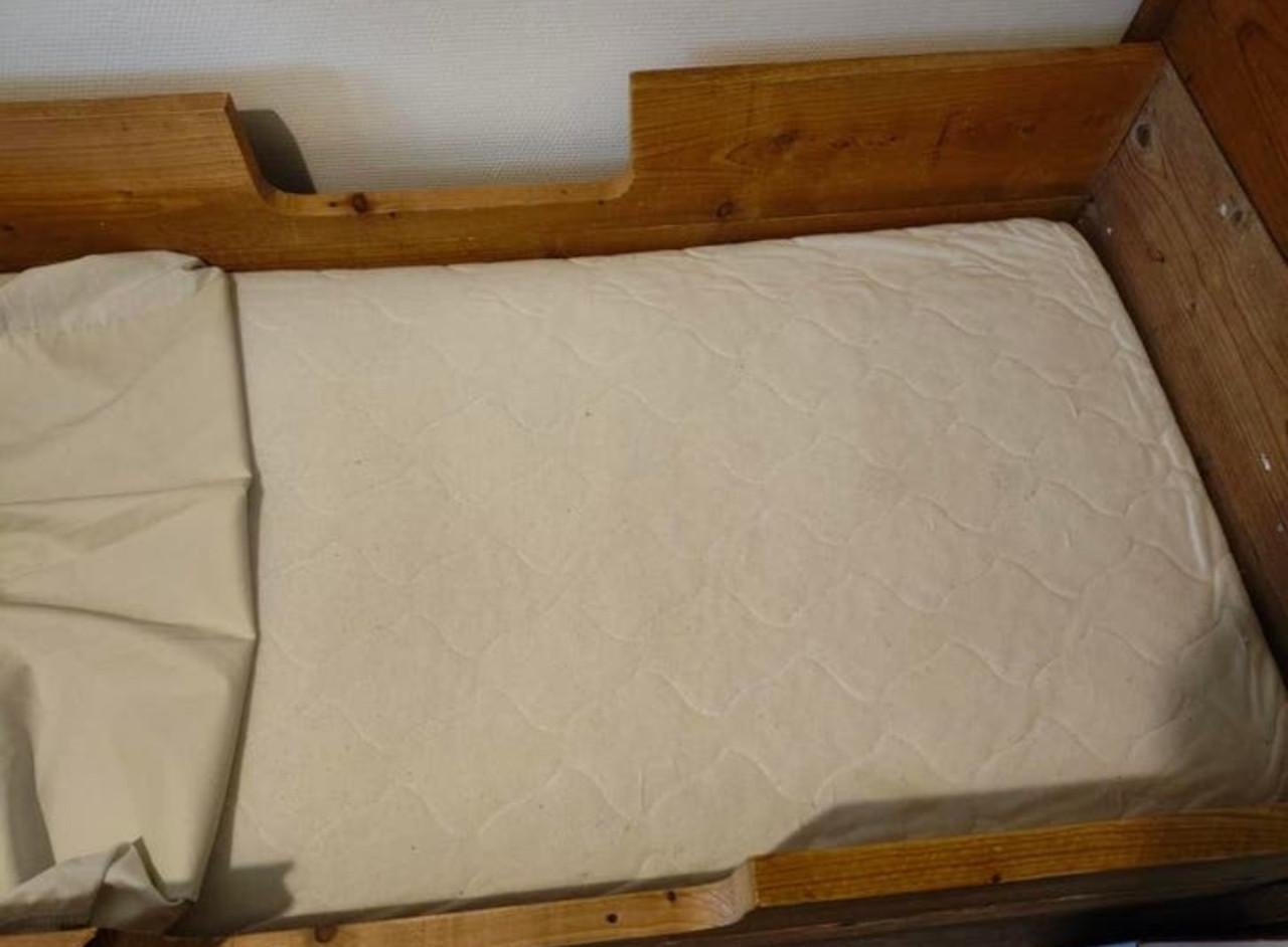 Peuterbed steigerhout