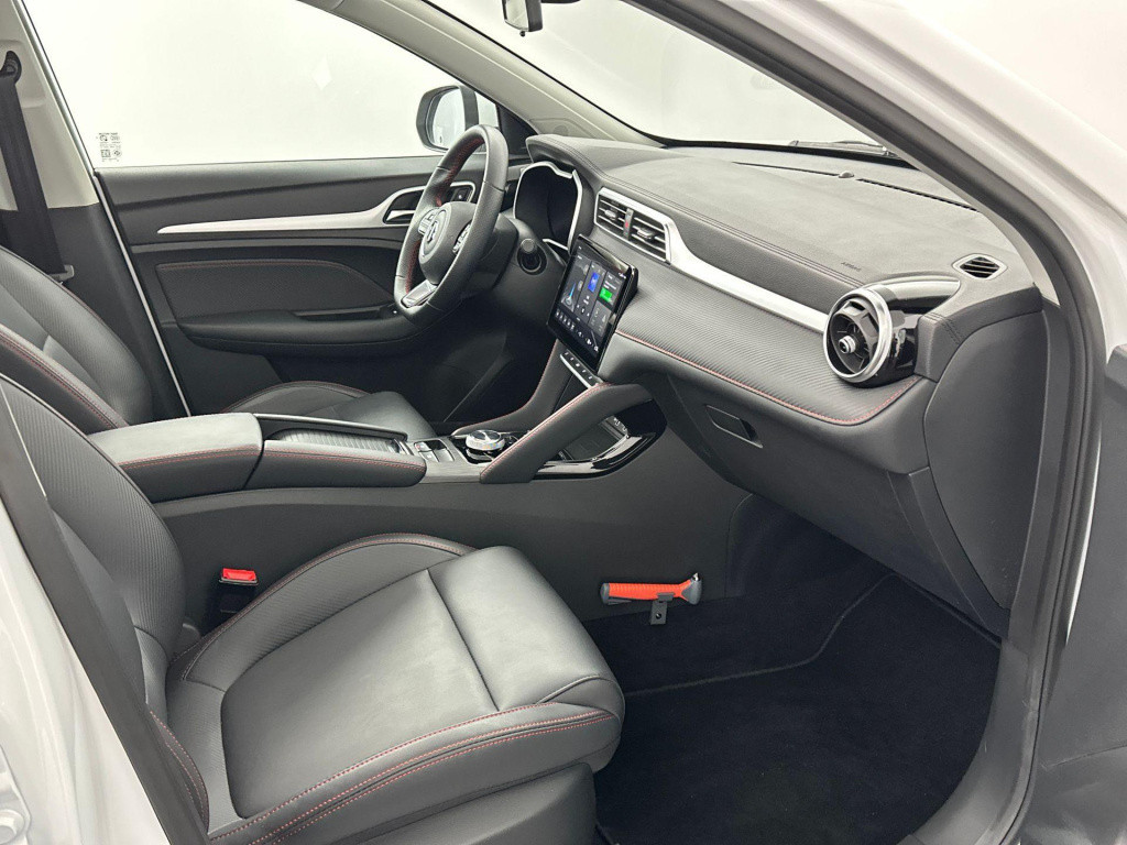 MG Zs-ev standard range luxury 50 kwh | wltp 320km | panorama/schuif-kantel