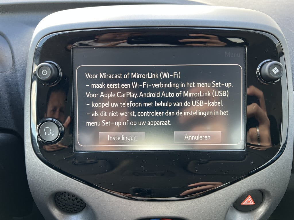 Toyota Aygo 1.0 vvt-i x-play ltd | dealeronderhouden | airco |