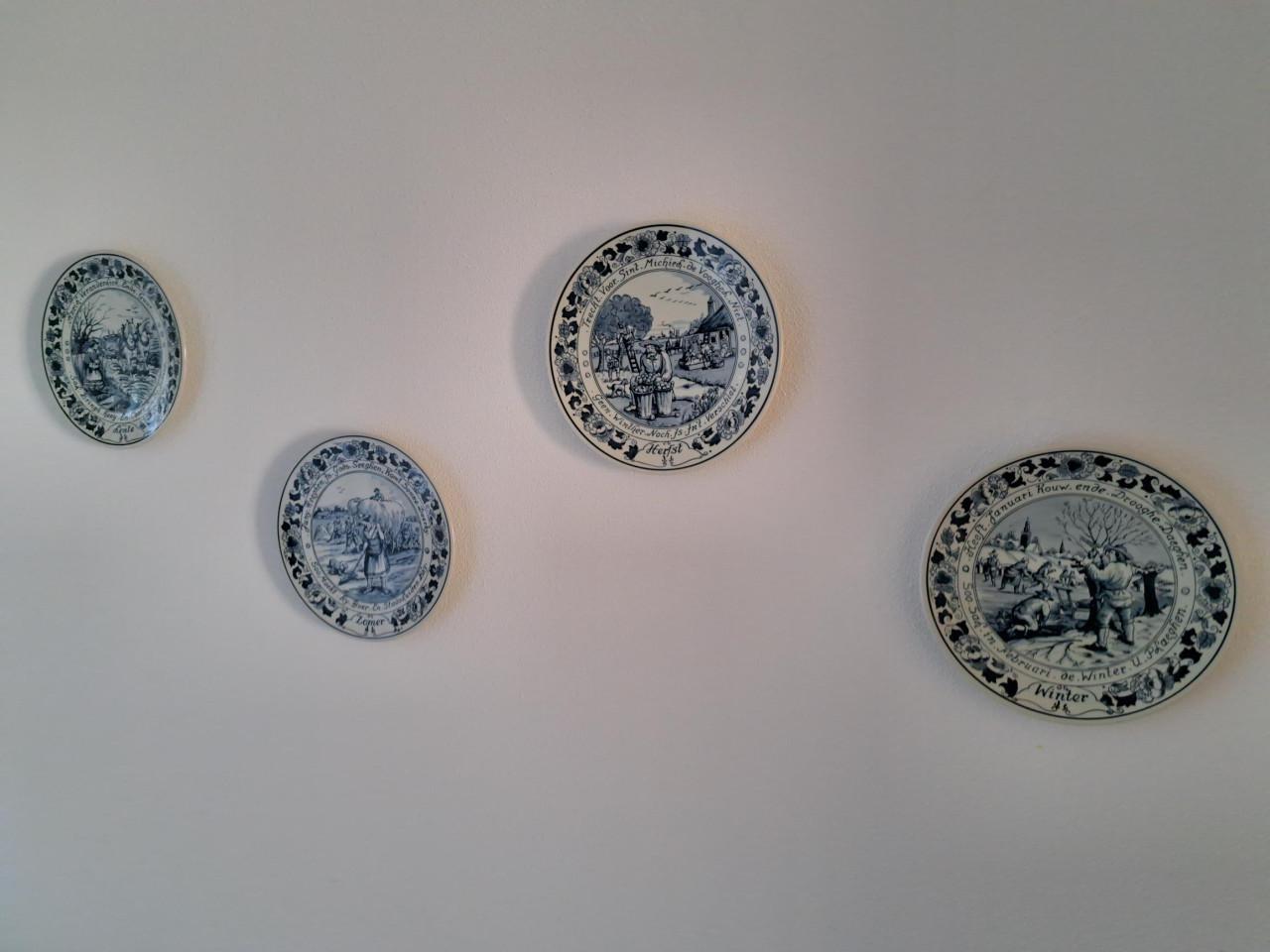 Delftsblauwe borden serie jaargetijden