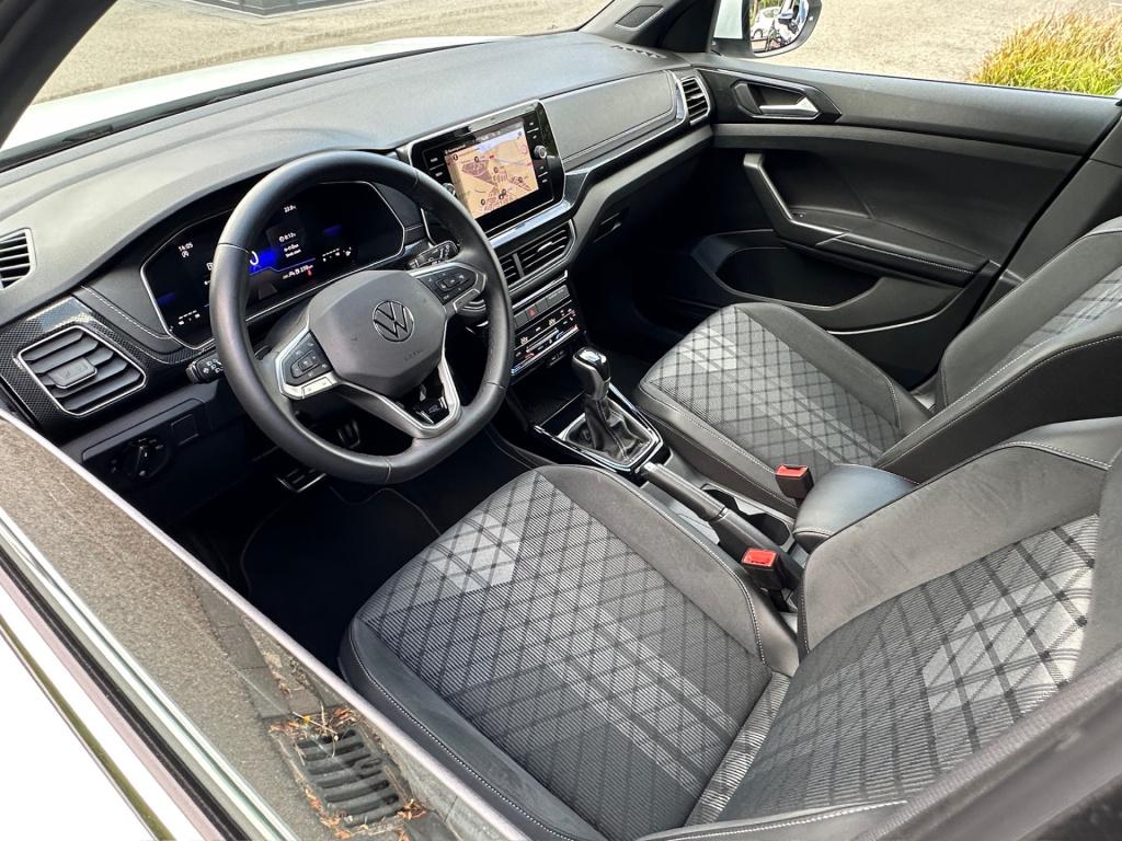 Volkswagen T-cross 1.5 tsi 150pk dsg r-line | camera | trekhaak | navi | ad