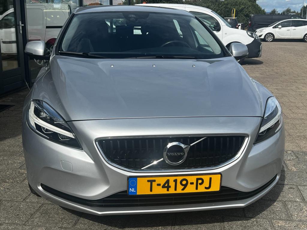 Volvo V40 2.0 t2 momentum, navi, afn. trekhaak enz...