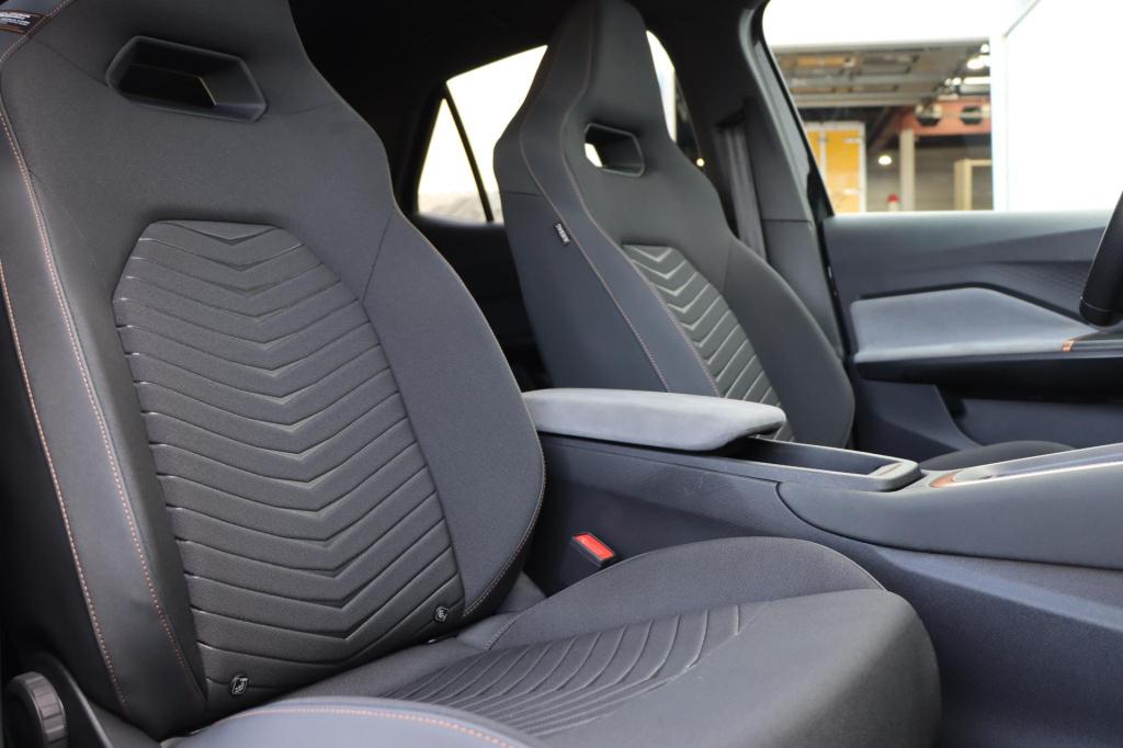 Cupra Born business 63 kwh 231pk | soh 98,8% |