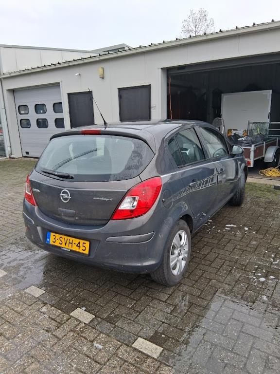 Opel Corsa automaat corsa 1.2 cosmo 1.2-16v cosmo uit 2013