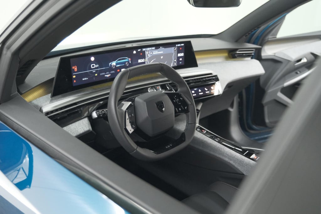 Peugeot 3008 hybrid 136 e-dsc6 gt | camera | adaptieve cruise control | ele