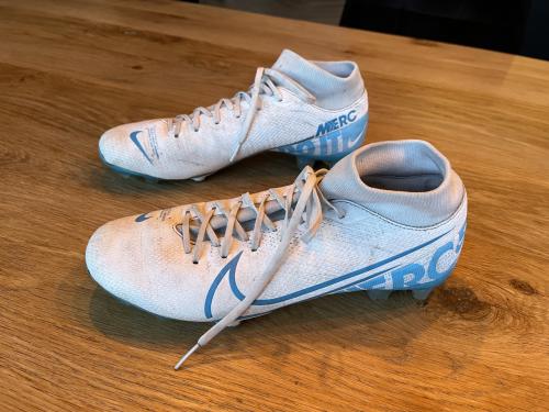 Voetbalschoenen maat 40 Nike