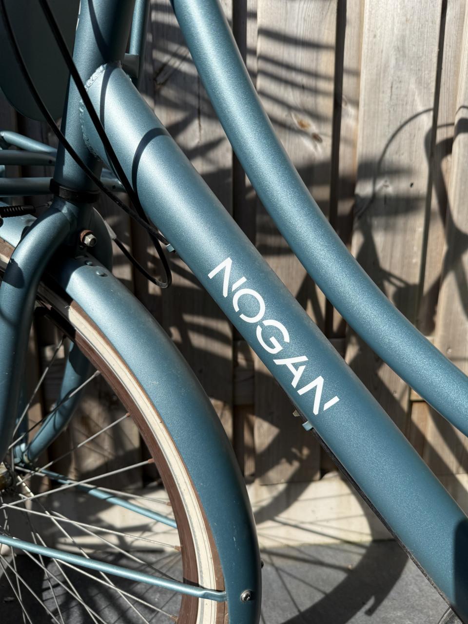 Blauwe dames fiets (framemaat 57)