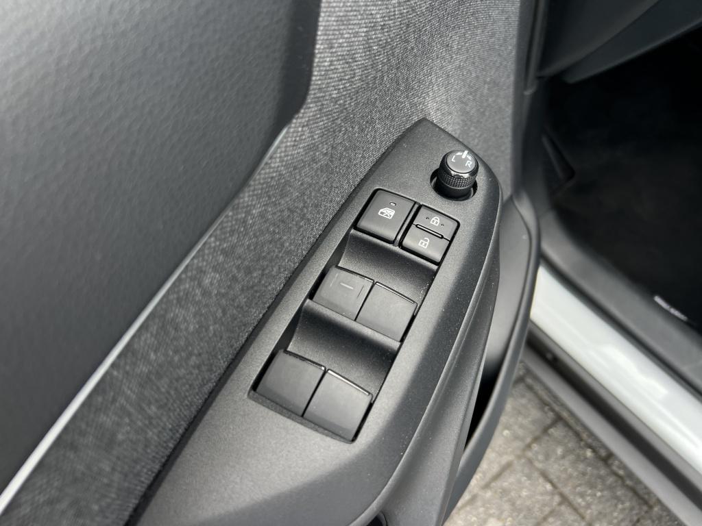 Toyota Yaris Cross 1.5 hybrid first ed. | nl auto | dealerondehouden |