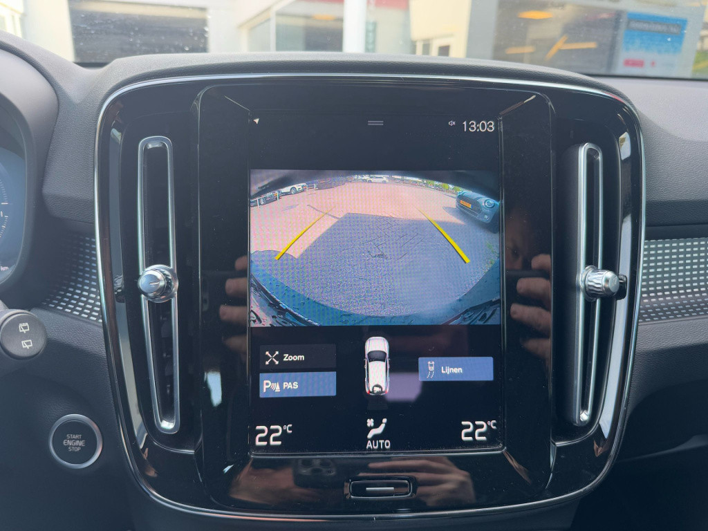 Volvo XC40 1.5 t4 recharge r-design expression