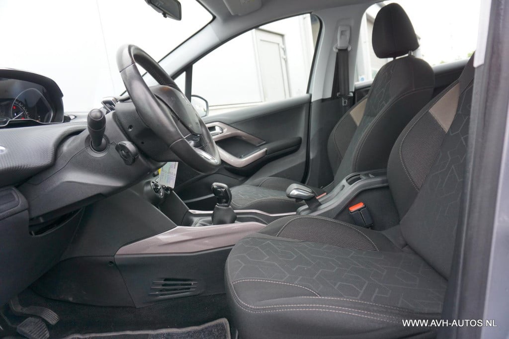 Peugeot 2008 1.2 puretech style