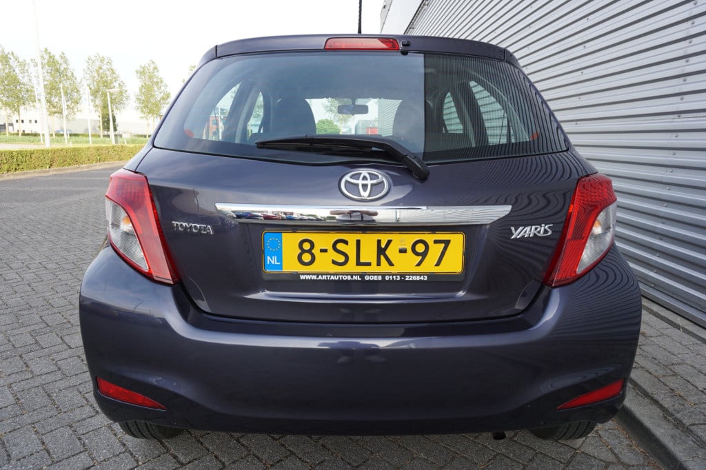Toyota Yaris 1.0 vvt-i now airco / elektr. ramen / nap