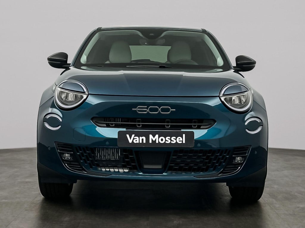 Fiat 600 1.2 hybrid la prima || van mossel vip voordeel || tot 8 jaar garan